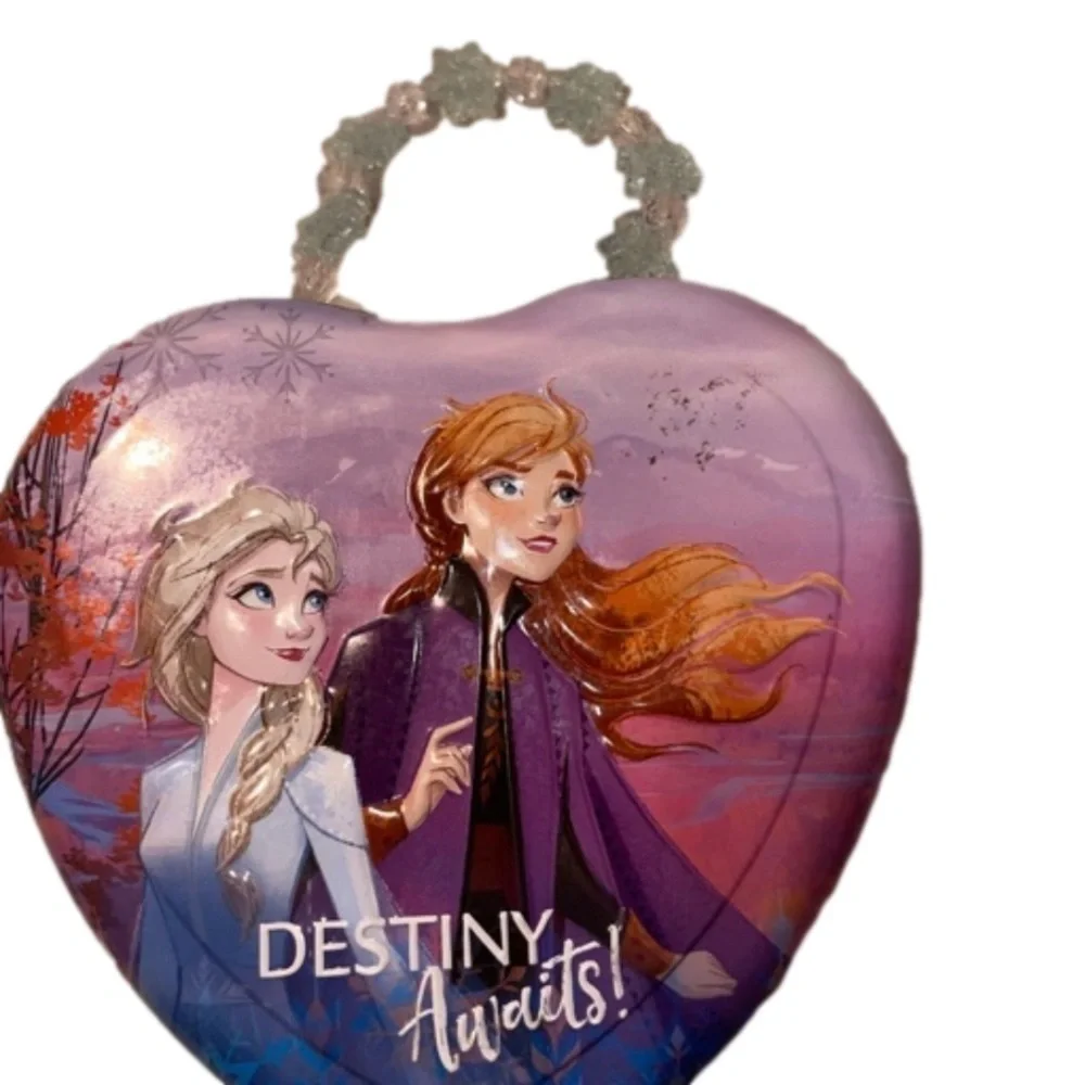 Disney Frozen Valentines Day Heart Shaped Tin EMPTY or Can be used as a Purse!